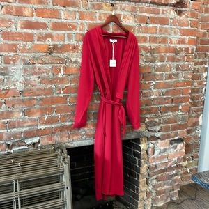 Light weight duster with tie by Hey You.